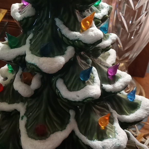 Atlantic Mold Co. Musical Plays Silent Night Vintage Ceramic Christmas Tree - Picture 7 of 14